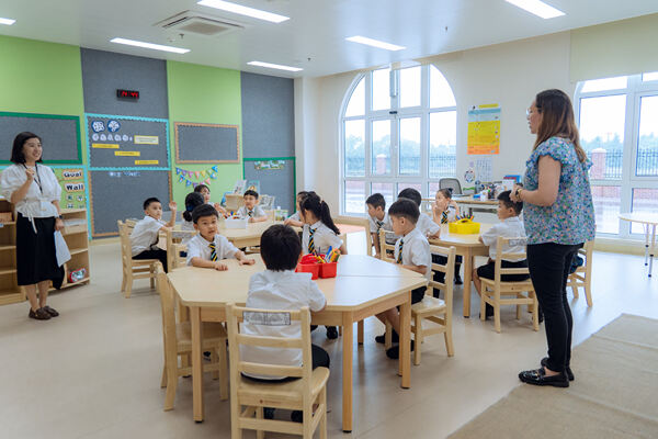 开学报到日,南通惠立学校